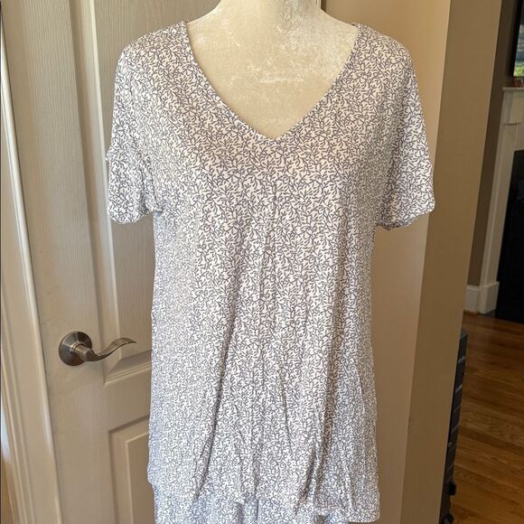 Soma Women’s Cool Nights Pajama Set V Top Pants w/ Pockets, Botanical Leaf Print - Picture 3 of 12